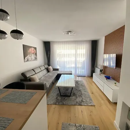 Luxury Waves Apartment *